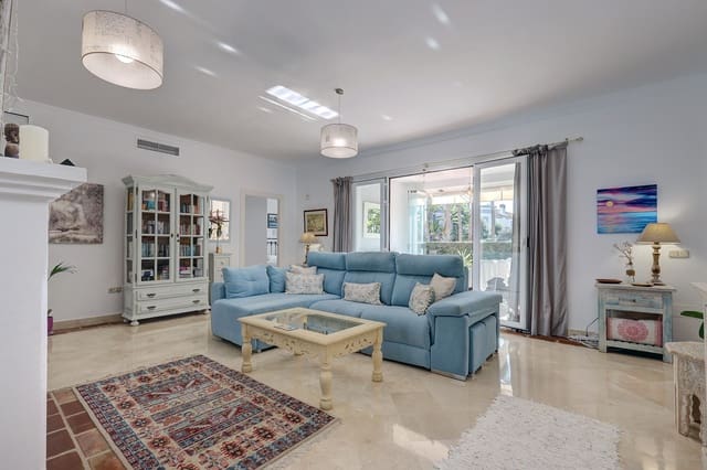 3 soveværelse Lejlighed til salg i Casares med swimmingpool garage - € 635.000 (Ref: 9780421)