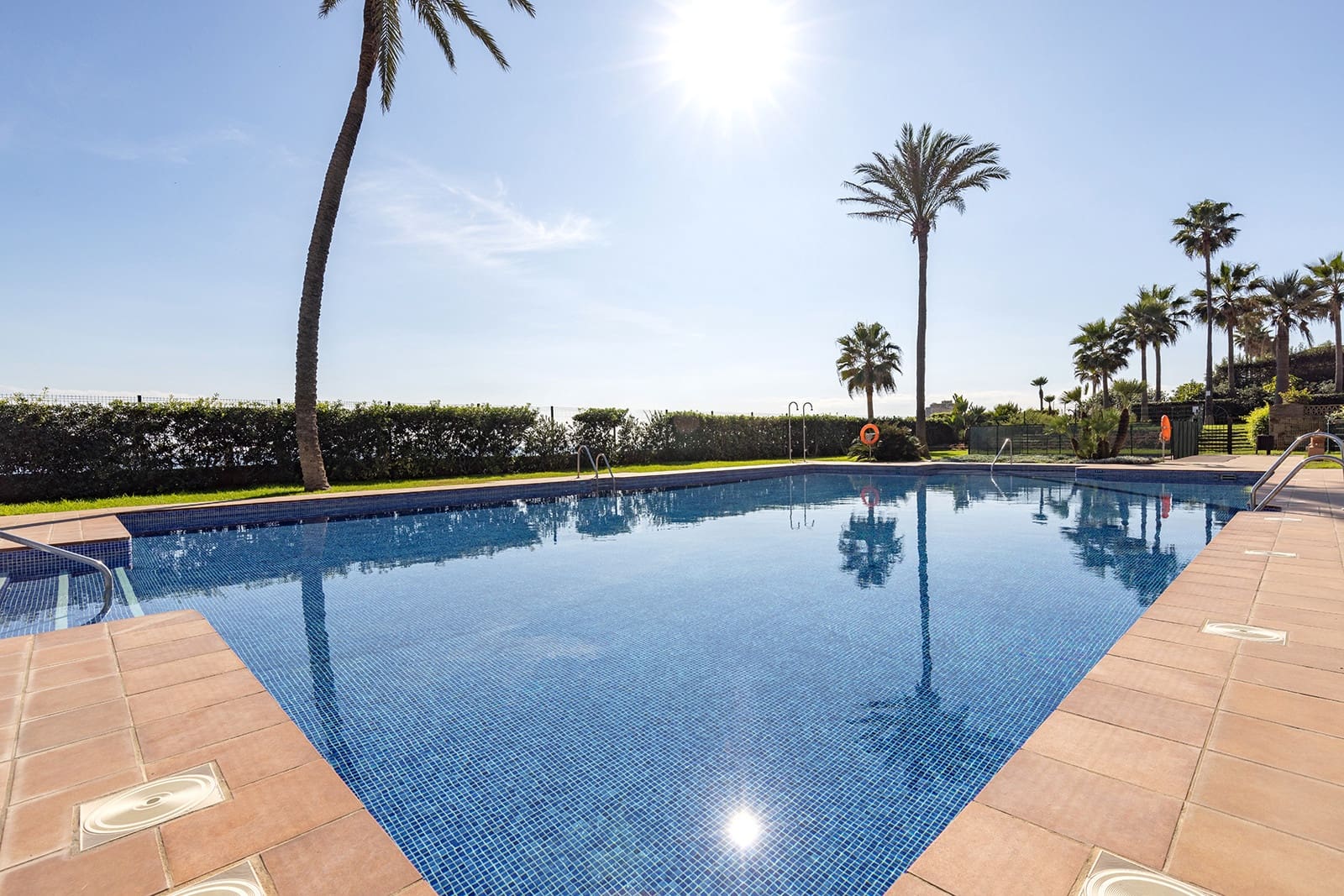 3 soveværelse Lejlighed til salg i Casares med swimmingpool garage - € 635.000 (Ref: 9780421)