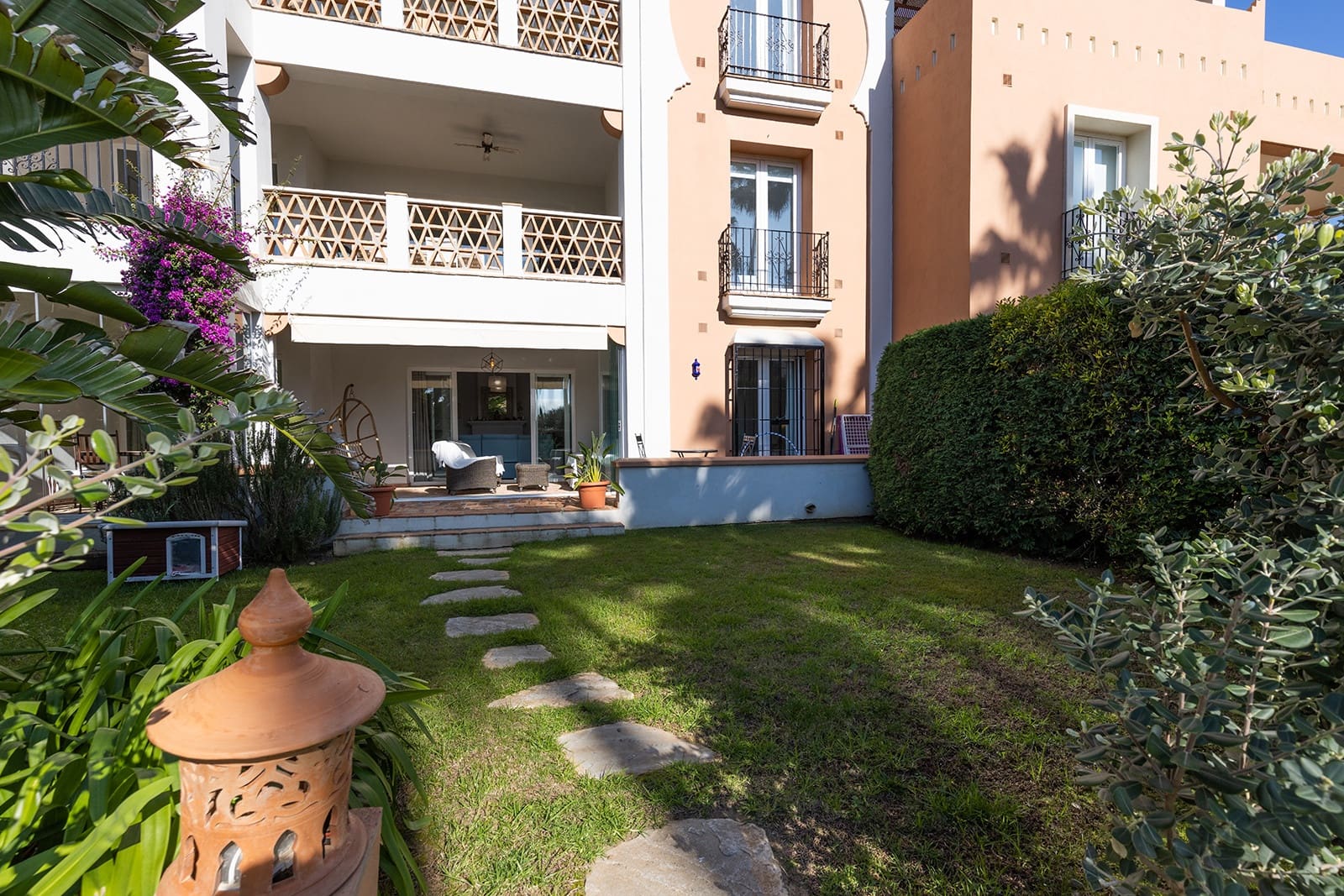 3 soveværelse Lejlighed til salg i Casares med swimmingpool garage - € 635.000 (Ref: 9780421)