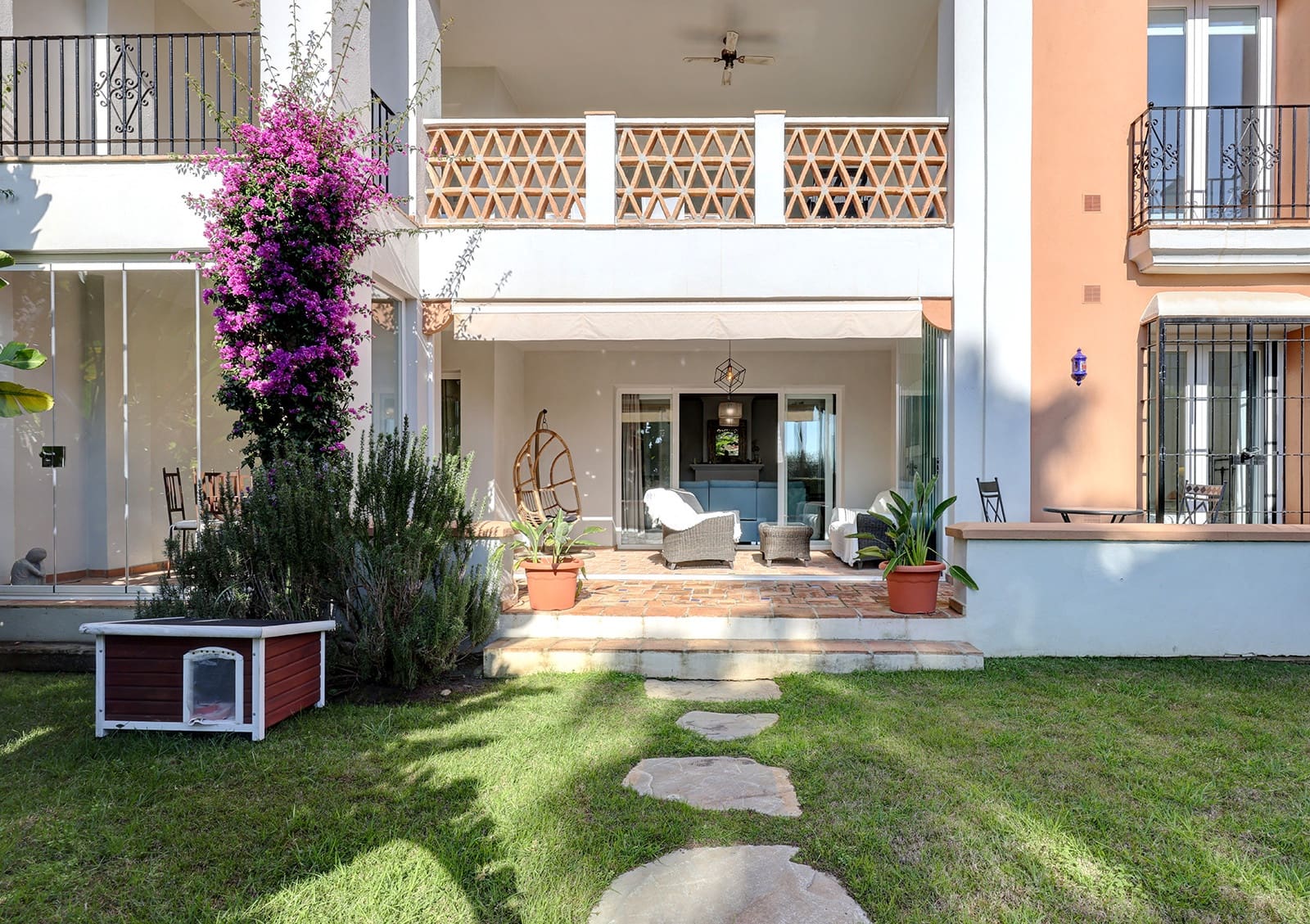 3 soveværelse Lejlighed til salg i Casares med swimmingpool garage - € 635.000 (Ref: 9780421)