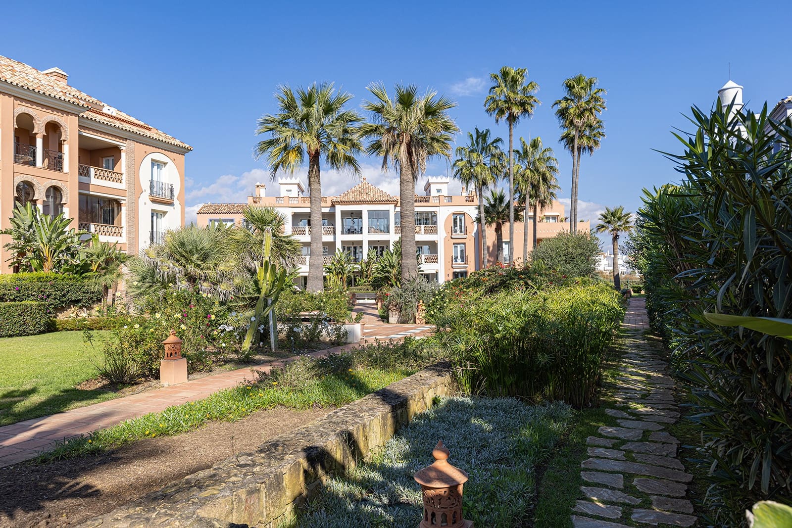 3 soveværelse Lejlighed til salg i Casares med swimmingpool garage - € 635.000 (Ref: 9780421)