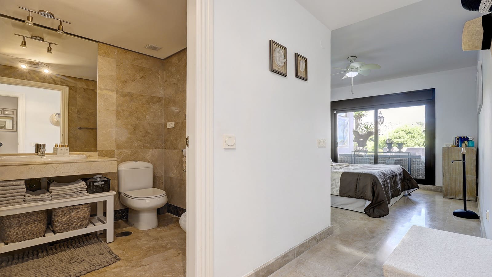 2 chambre Appartement à vendre à Manilva avec piscine garage - 269 000 € (Ref: 9784118)