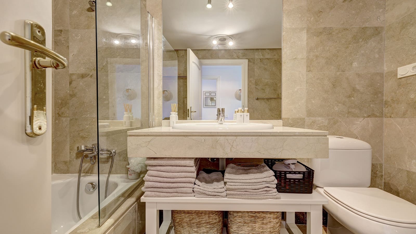 2 chambre Appartement à vendre à Manilva avec piscine garage - 269 000 € (Ref: 9784118)