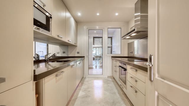 2 chambre Appartement à vendre à Casares avec piscine garage - 440 000 € (Ref: 9784119)