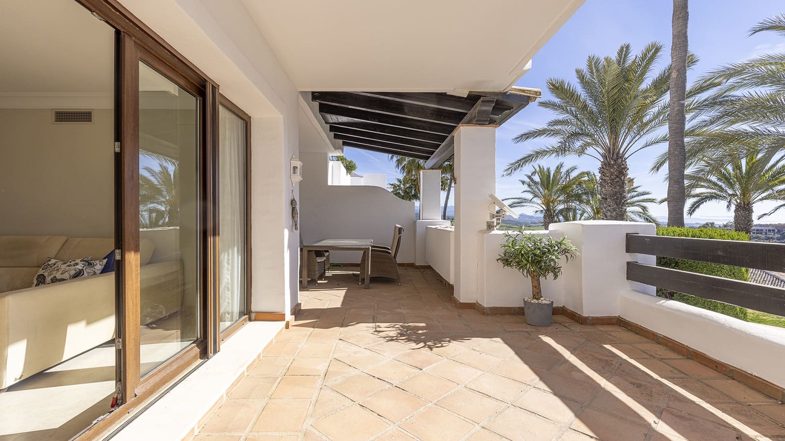 2 bedroom Apartment for sale in Casares with pool garage - € 440,000 (Ref: 9784119)