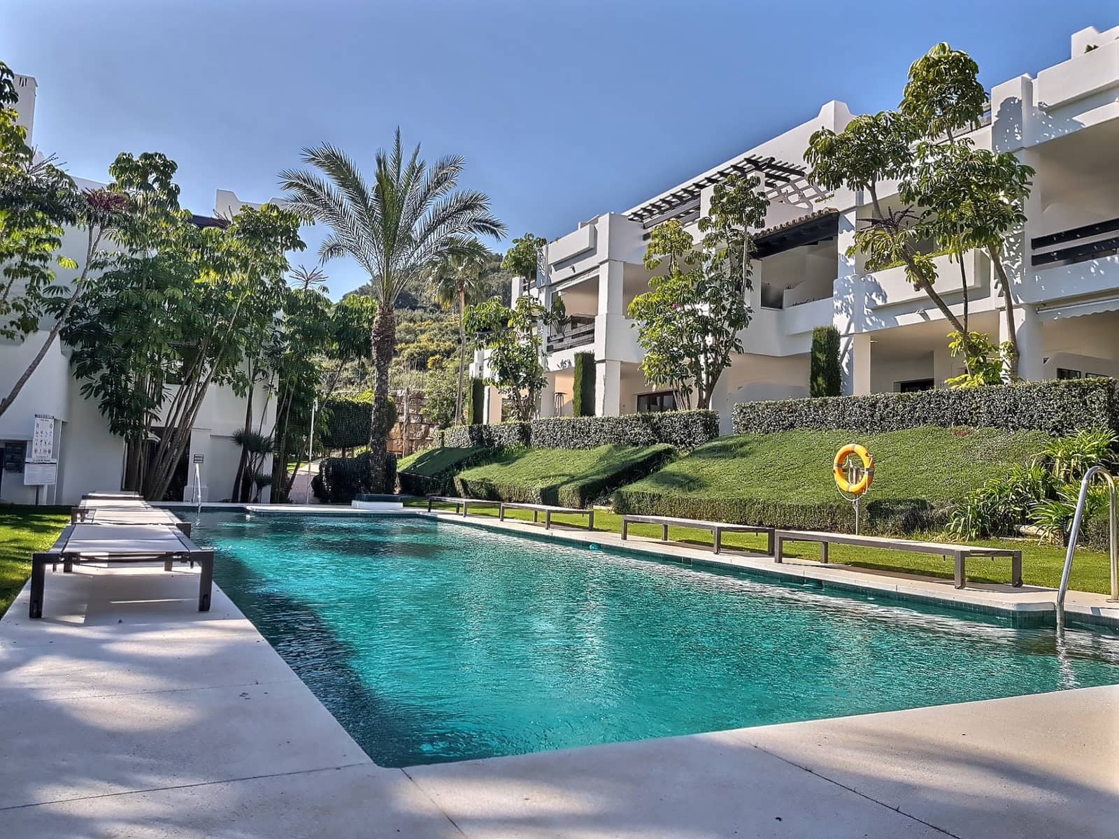 2 bedroom Apartment for sale in Casares with pool garage - € 440,000 (Ref: 9784119)