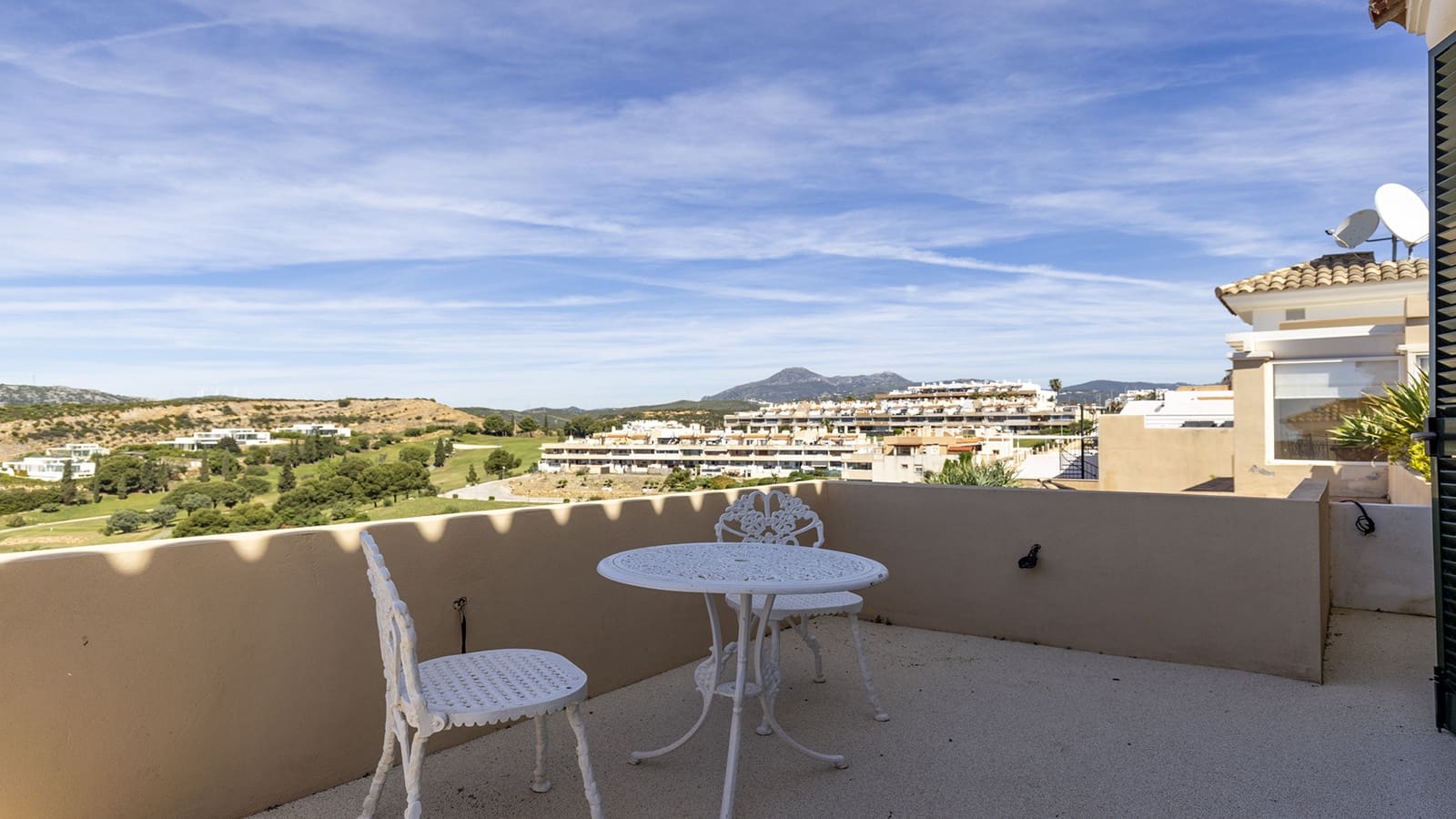 3 quarto Penthouse para venda em Casares com piscina garagem - 560 000 € (Ref: 9804165)