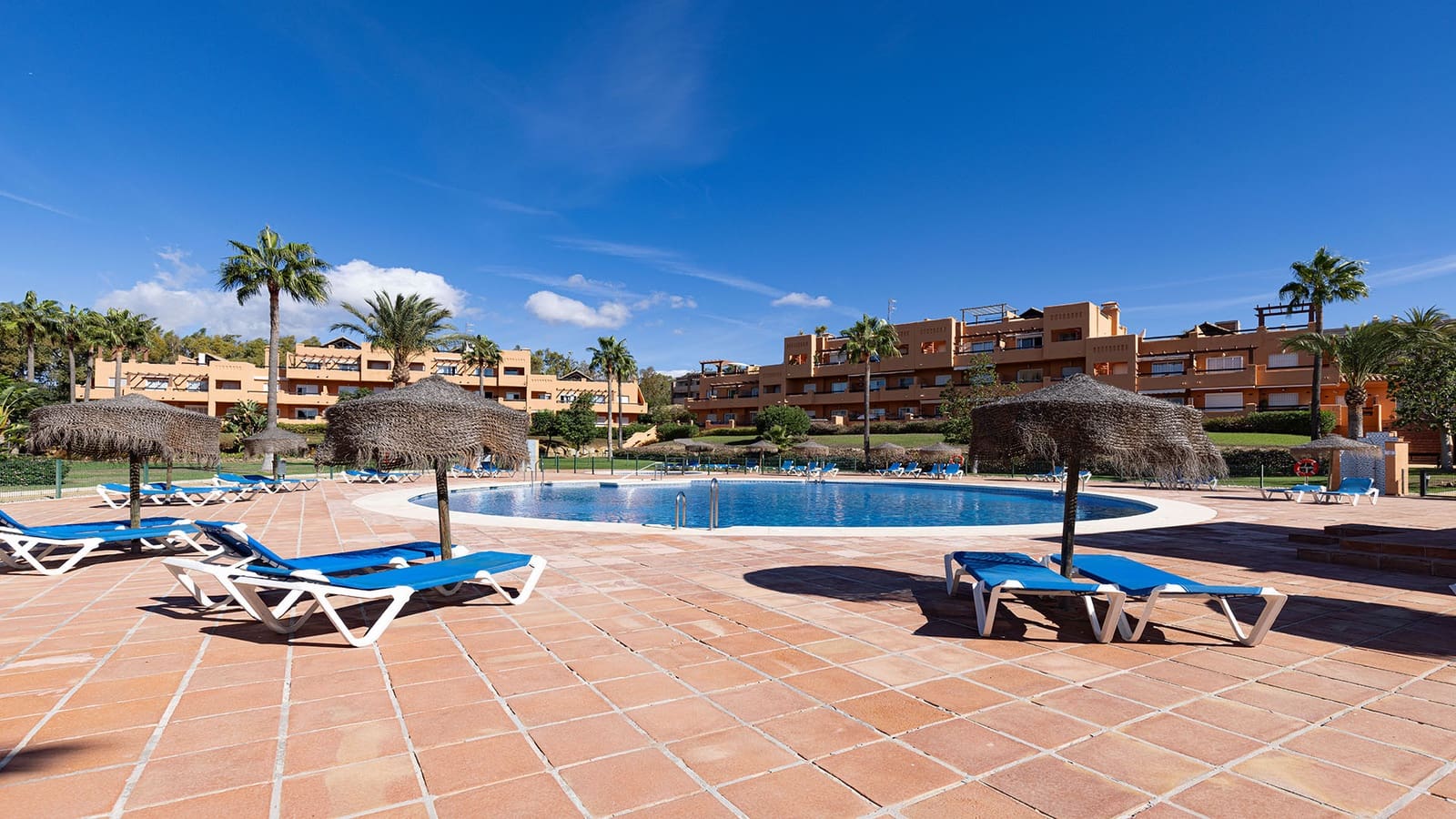 2 soveværelse Lejlighed til salg i Casares med swimmingpool garage - € 240.000 (Ref: 9855215)