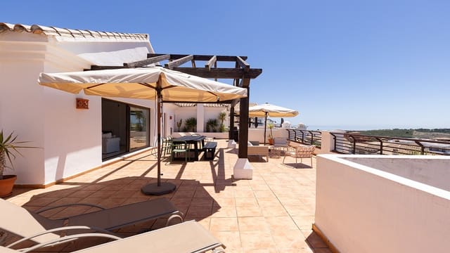 3 chambre Penthouse à vendre à Casares avec piscine garage - 650 000 € (Ref: 9865013)