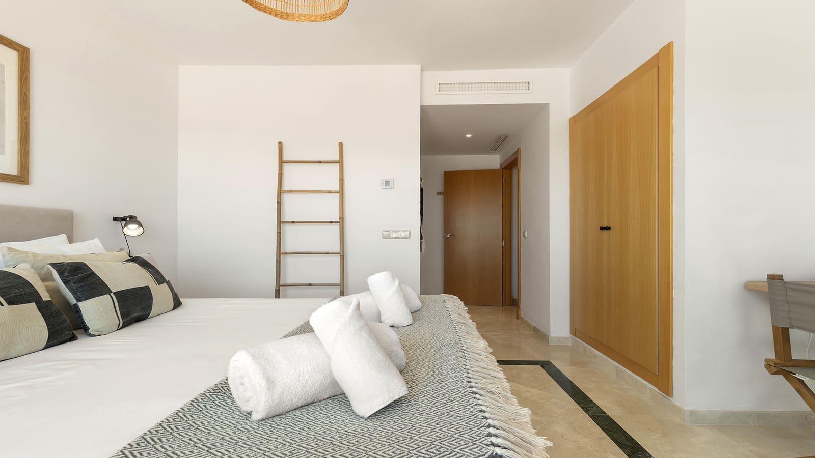 3 slaapkamer Penthouse te koop in Casares met zwembad garage - € 650.000 (Ref: 9865013)