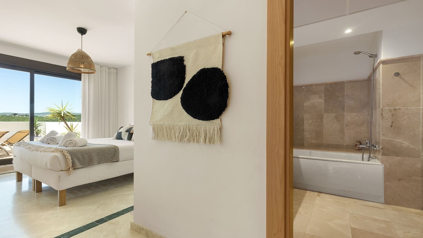 3 slaapkamer Penthouse te koop in Casares met zwembad garage - € 650.000 (Ref: 9865013)