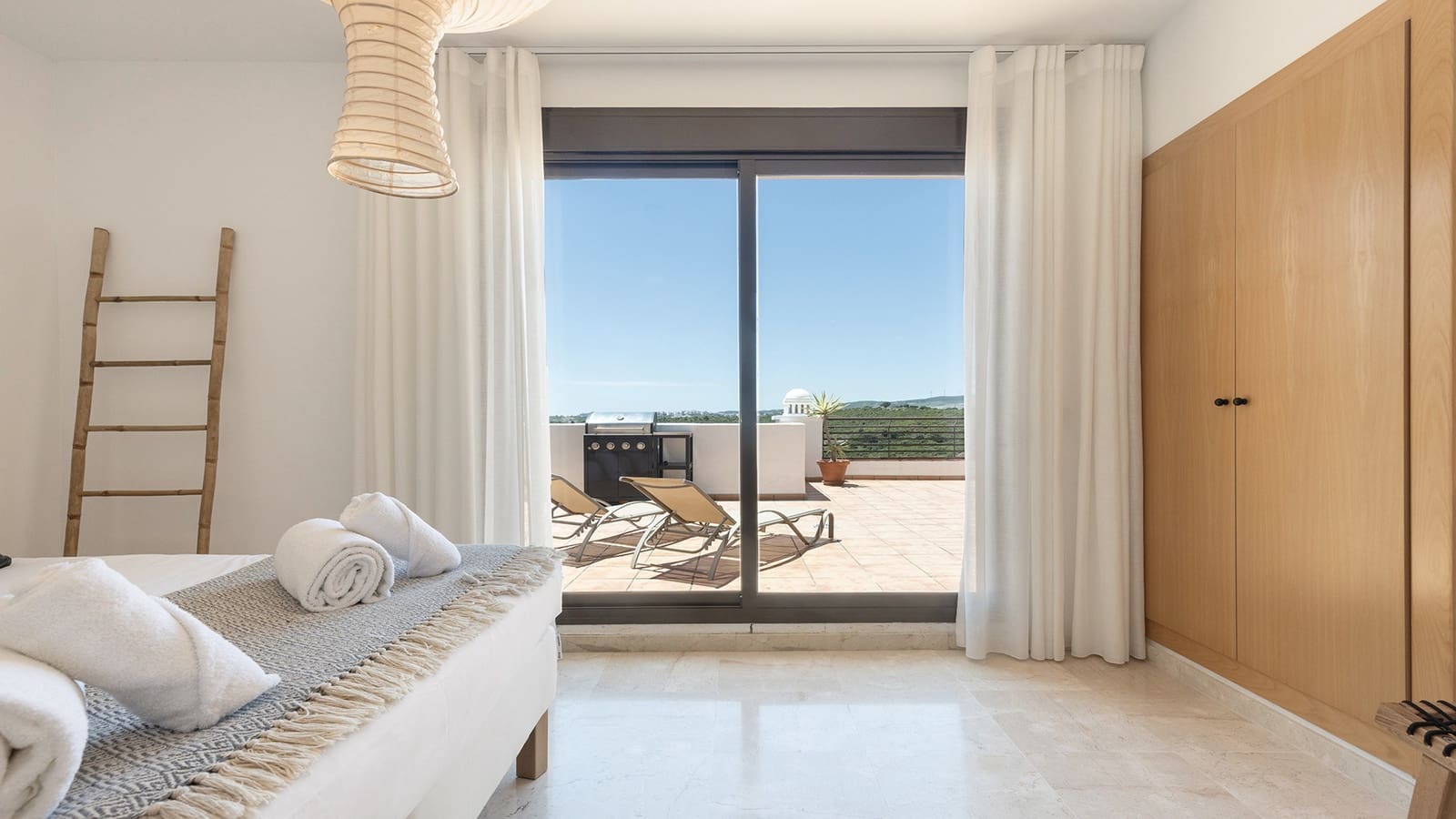 3 slaapkamer Penthouse te koop in Casares met zwembad garage - € 650.000 (Ref: 9865013)