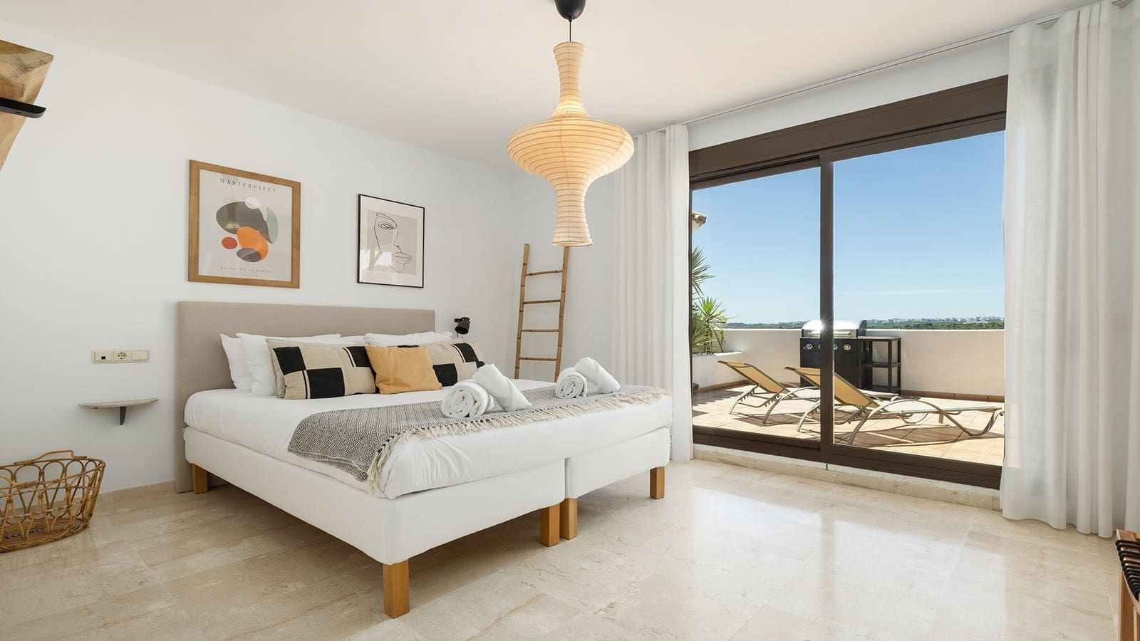 3 slaapkamer Penthouse te koop in Casares met zwembad garage - € 650.000 (Ref: 9865013)