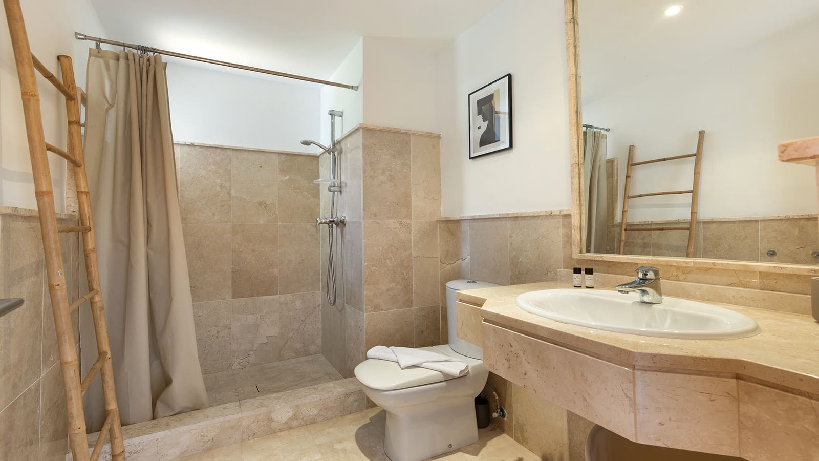 3 slaapkamer Penthouse te koop in Casares met zwembad garage - € 650.000 (Ref: 9865013)