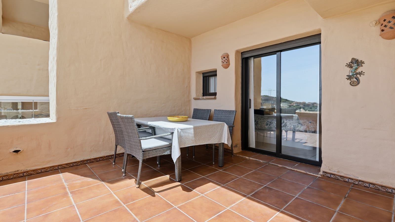 2 bedroom Apartment for sale in San Luis de Sabinillas with pool garage - € 329,000 (Ref: 9865014)