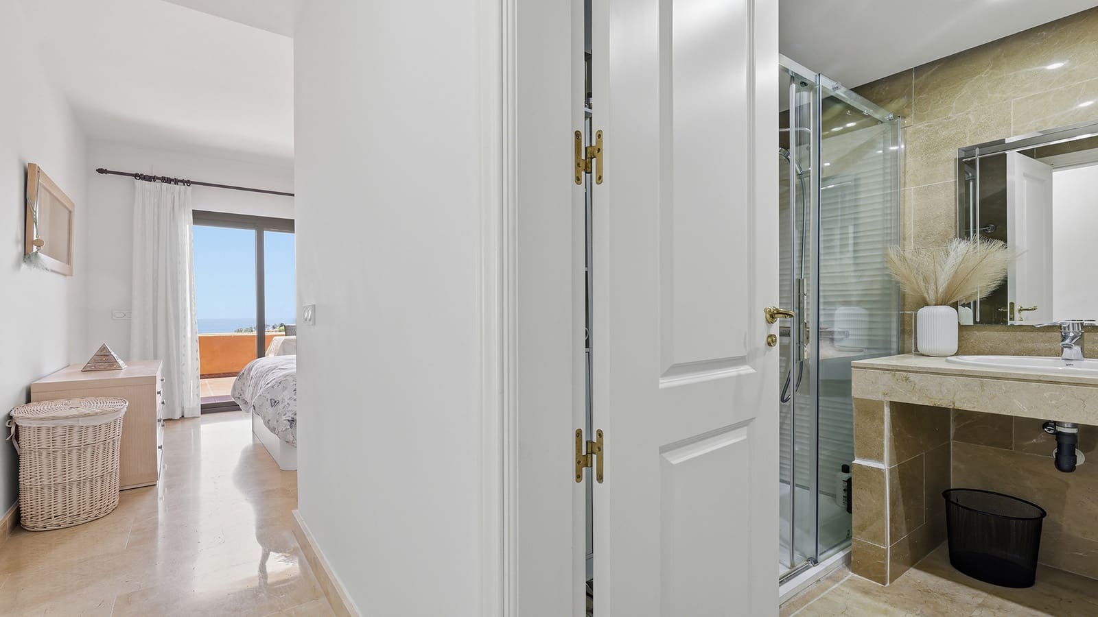 2 bedroom Apartment for sale in San Luis de Sabinillas with pool garage - € 329,000 (Ref: 9865014)