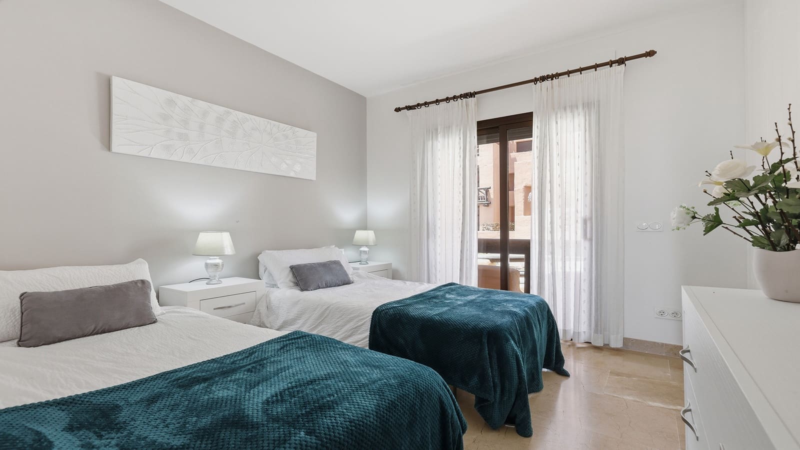 2 bedroom Apartment for sale in San Luis de Sabinillas with pool garage - € 329,000 (Ref: 9865014)