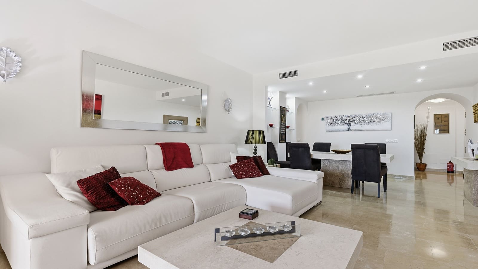 2 bedroom Apartment for sale in San Luis de Sabinillas with pool garage - € 329,000 (Ref: 9865014)