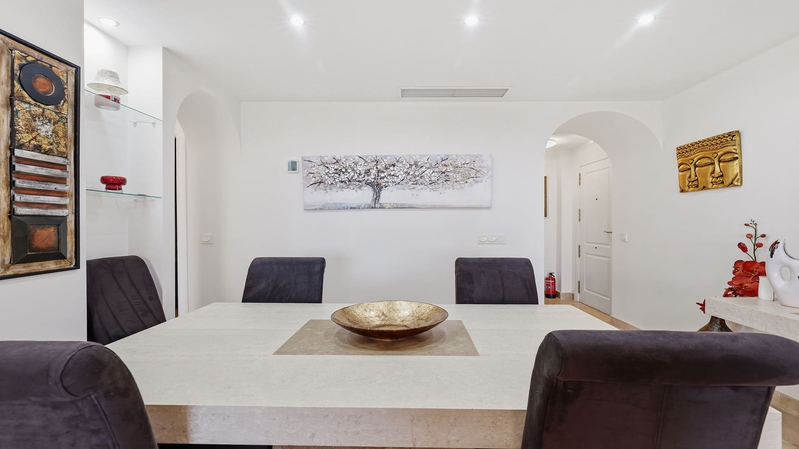 2 bedroom Apartment for sale in San Luis de Sabinillas with pool garage - € 329,000 (Ref: 9865014)