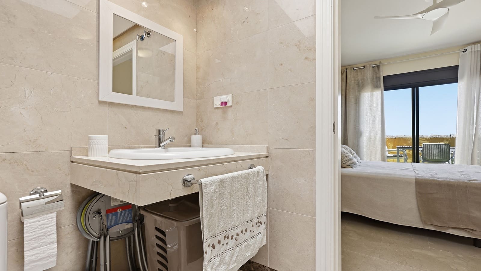 2 bedroom Penthouse for sale in Manilva with pool garage - € 265,000 (Ref: 9878232)