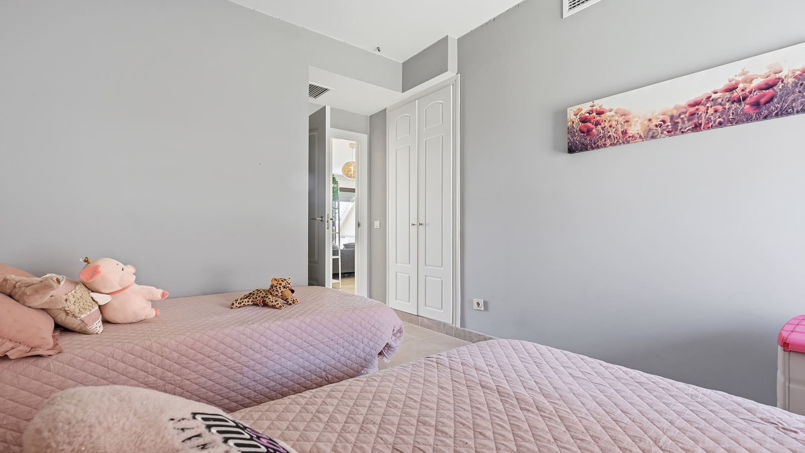 2 bedroom Penthouse for sale in Manilva with pool garage - € 265,000 (Ref: 9878232)