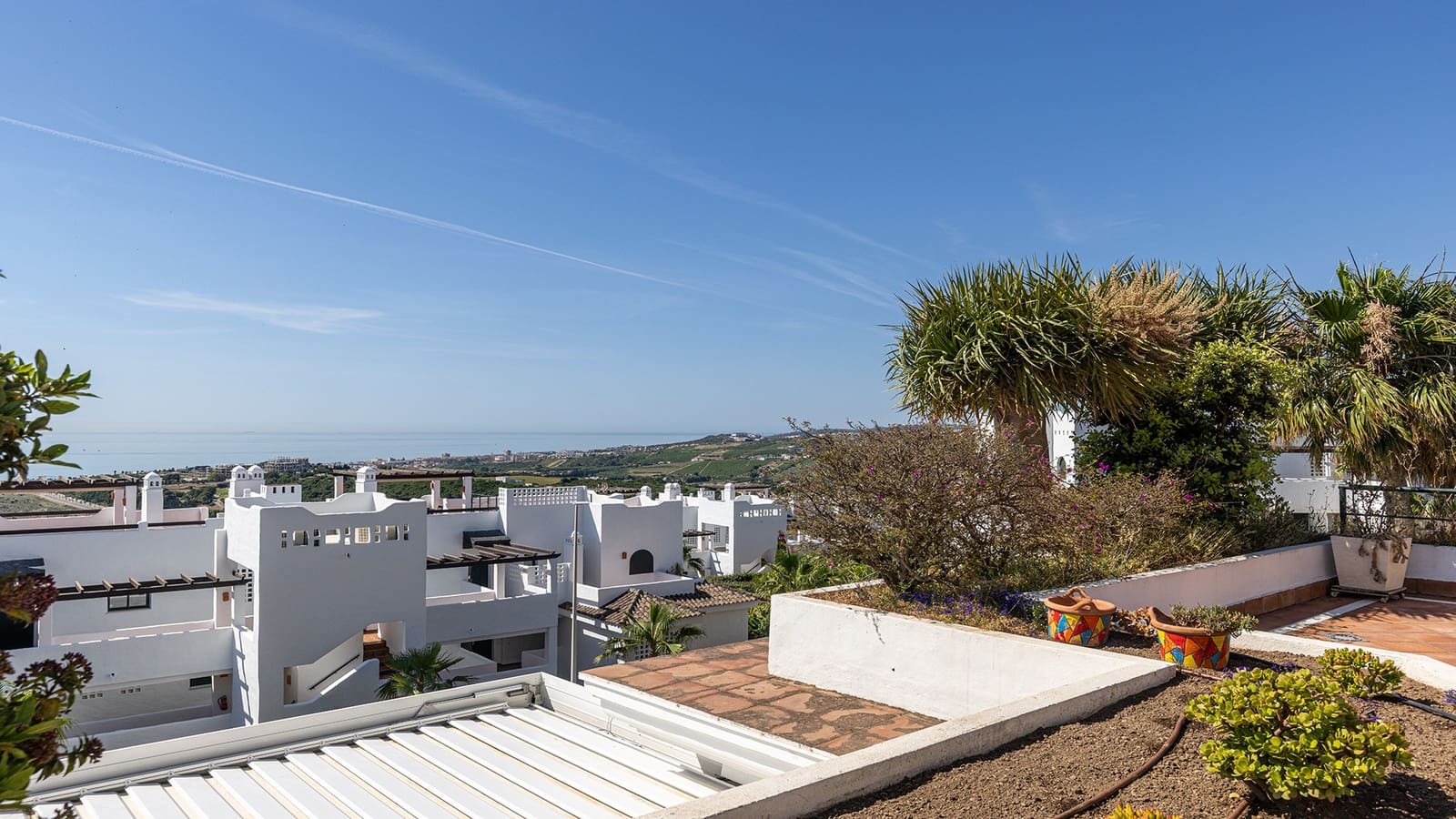 3 sypialnia Apartament na sprzedaż w Casares z basenem garażem - 620 000 € (Ref: 9880751)