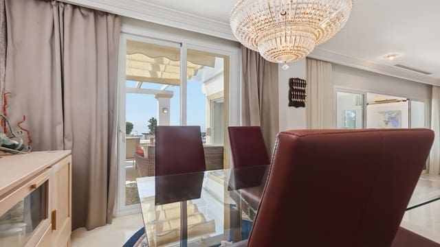 2 sypialnia Apartament na sprzedaż w Casares z basenem garażem - 620 000 € (Ref: 9880751)