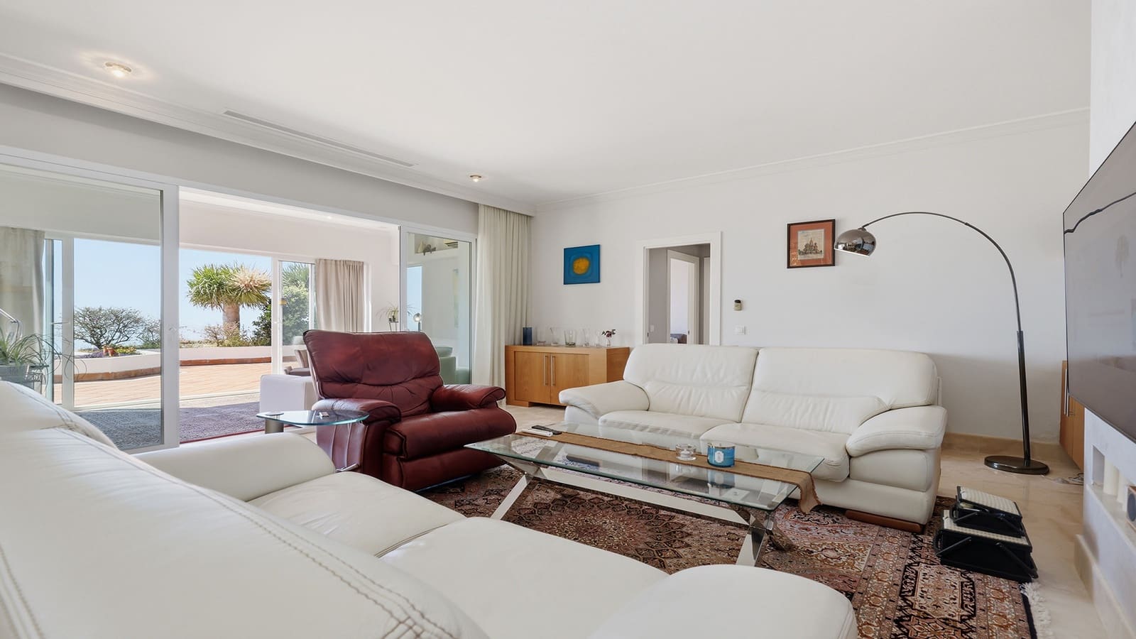 3 sypialnia Apartament na sprzedaż w Casares z basenem garażem - 620 000 € (Ref: 9880751)