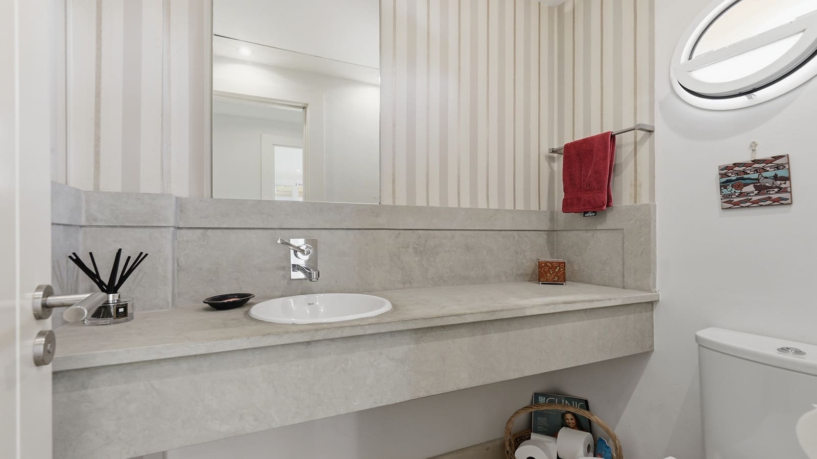 3 sypialnia Apartament na sprzedaż w Casares z basenem garażem - 620 000 € (Ref: 9880751)