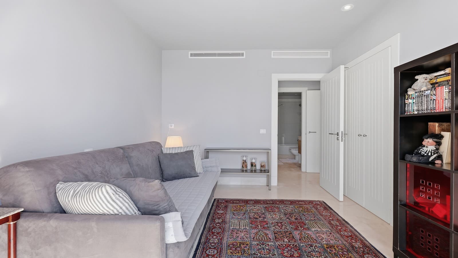 3 sypialnia Apartament na sprzedaż w Casares z basenem garażem - 620 000 € (Ref: 9880751)