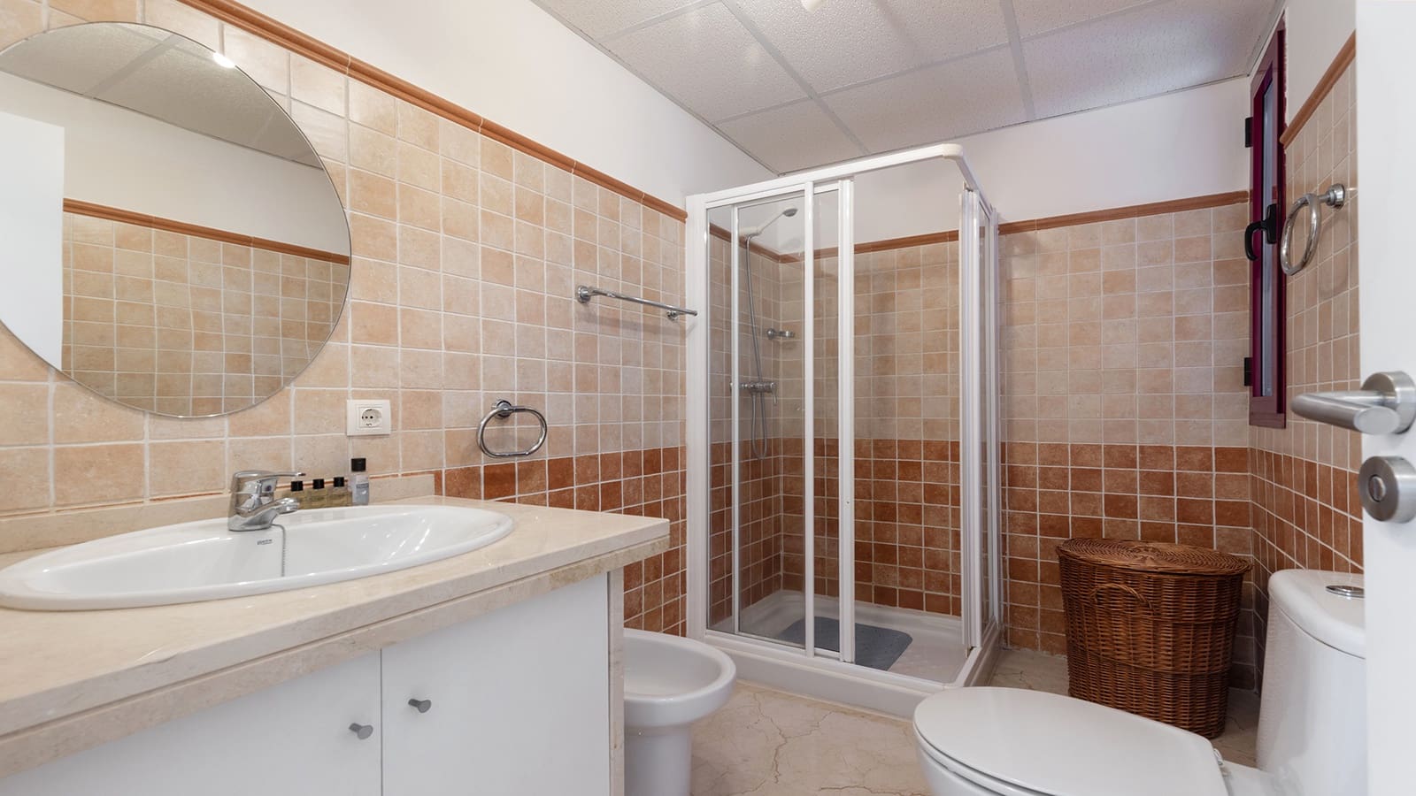 2 bedroom Apartment for sale in Bahia de Casares with pool garage - € 259,000 (Ref: 9912769)