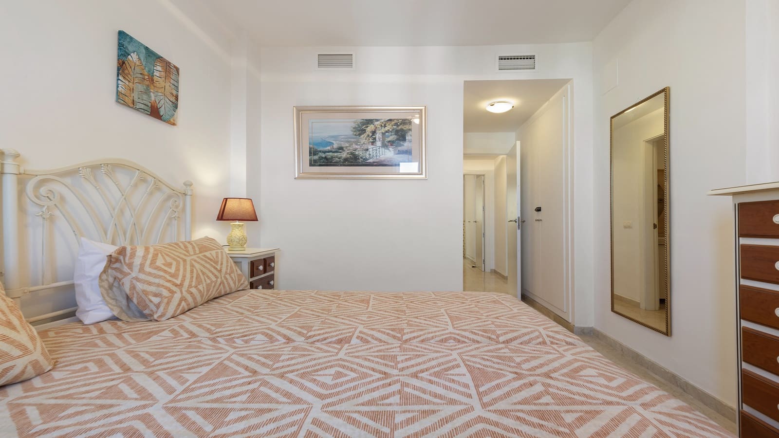 2 bedroom Apartment for sale in Bahia de Casares with pool garage - € 259,000 (Ref: 9912769)