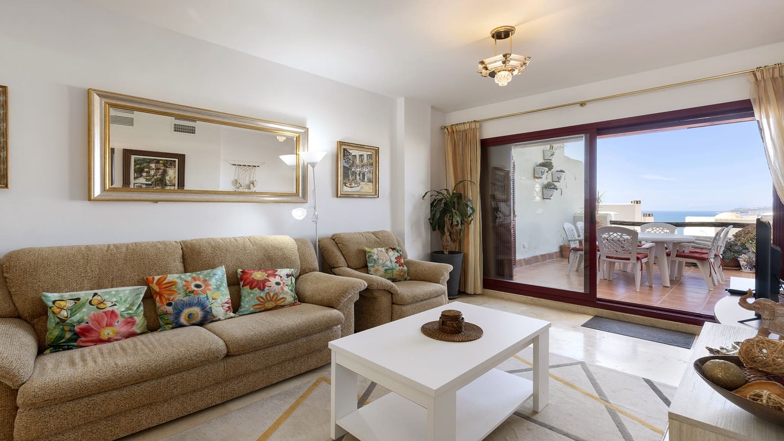 2 bedroom Apartment for sale in Bahia de Casares with pool garage - € 259,000 (Ref: 9912769)