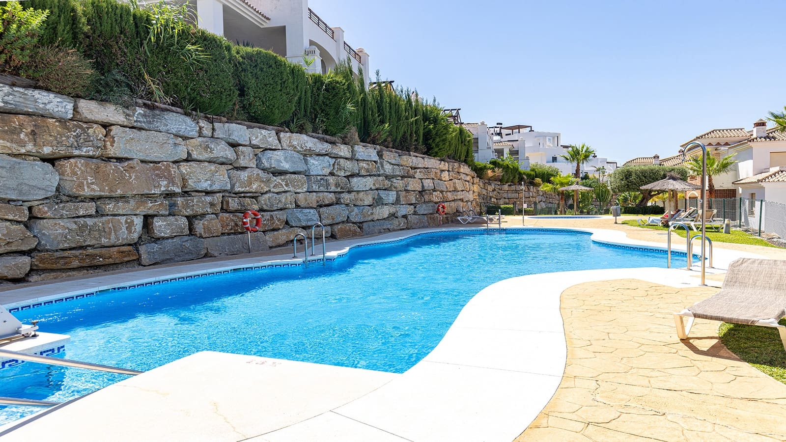 2 bedroom Apartment for sale in Casares with pool garage - € 380,000 (Ref: 9920081)