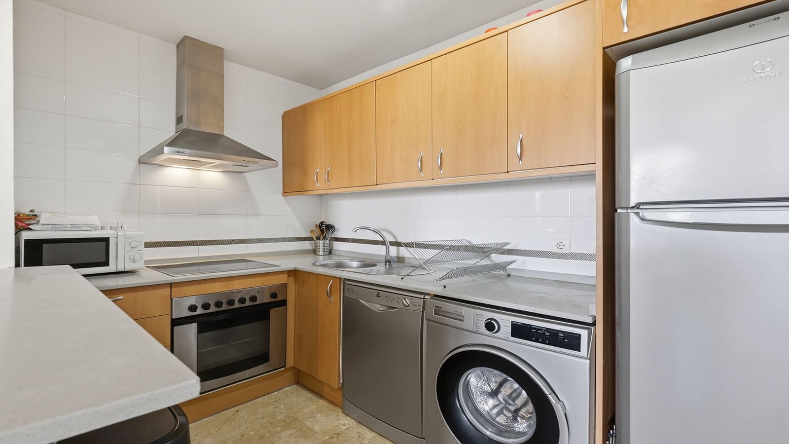 2 chambre Appartement à vendre à Manilva avec piscine garage - 279 000 € (Ref: 9920082)