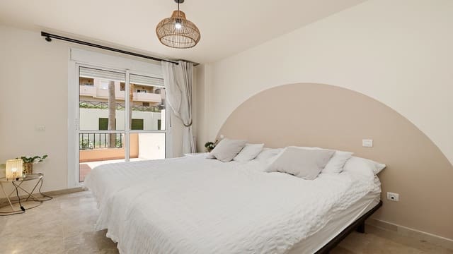 2 chambre Appartement à vendre à Manilva avec piscine garage - 279 000 € (Ref: 9920082)