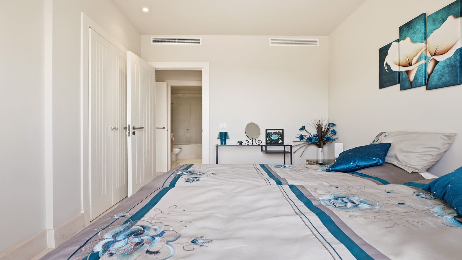 3 bedroom Apartment for sale in Casares with pool garage - € 595,000 (Ref: 9927032)