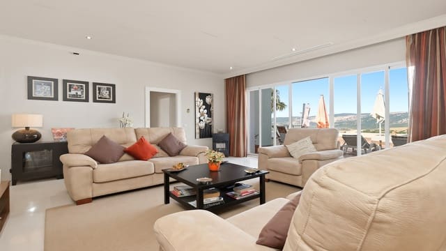 3 soveværelse Lejlighed til salg i Casares med swimmingpool garage - € 595.000 (Ref: 9927032)