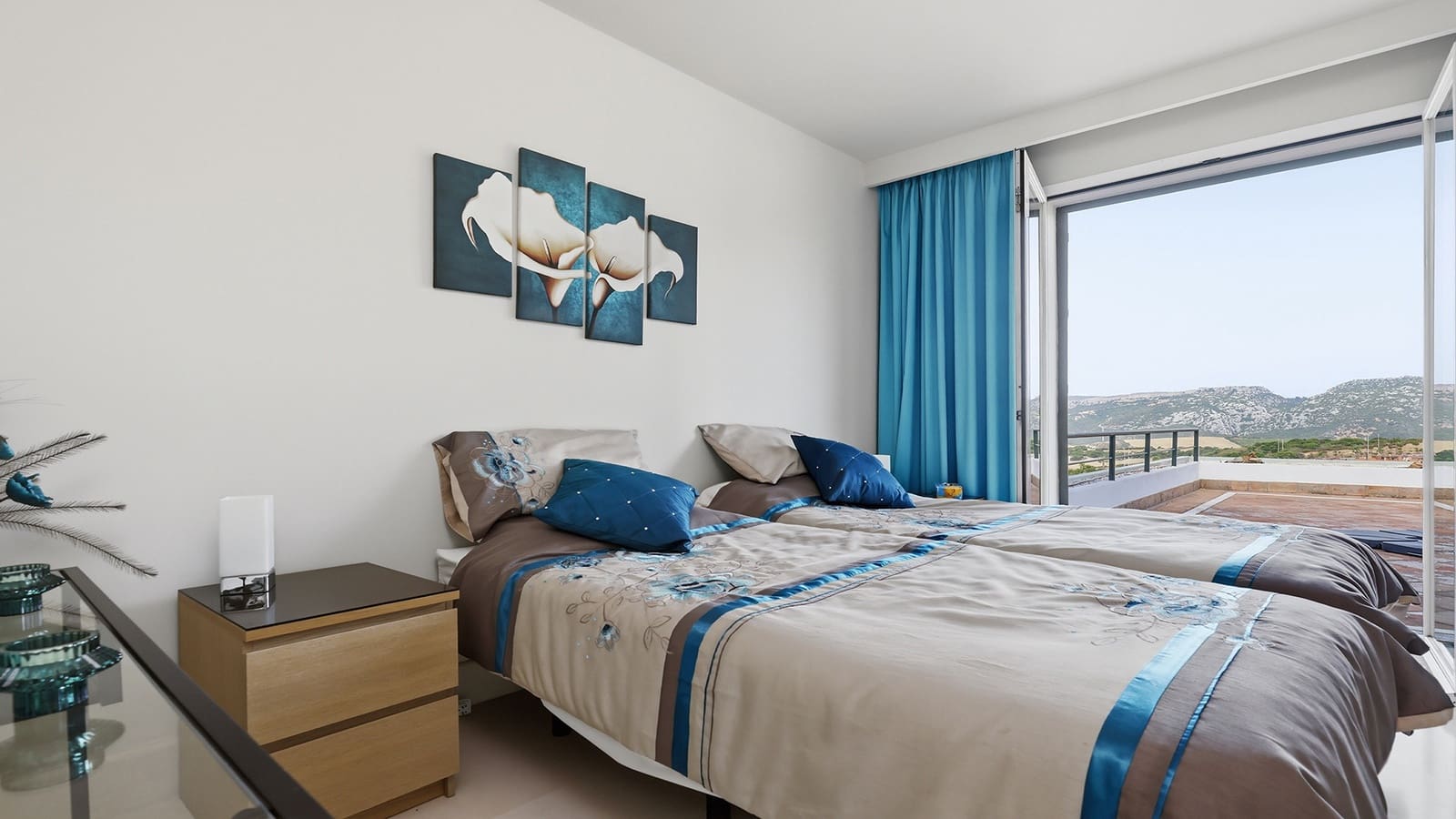 3 bedroom Apartment for sale in Casares with pool garage - € 595,000 (Ref: 9927032)