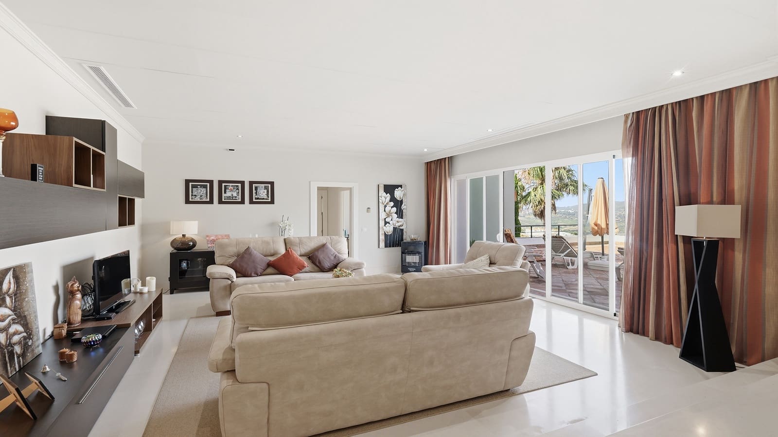 3 bedroom Apartment for sale in Casares with pool garage - € 595,000 (Ref: 9927032)