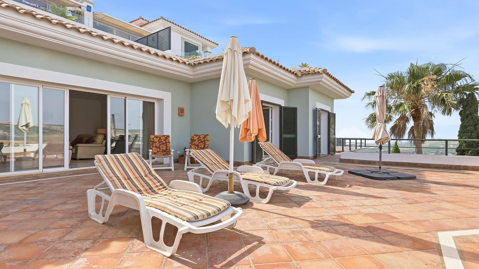 3 bedroom Apartment for sale in Casares with pool garage - € 595,000 (Ref: 9927032)