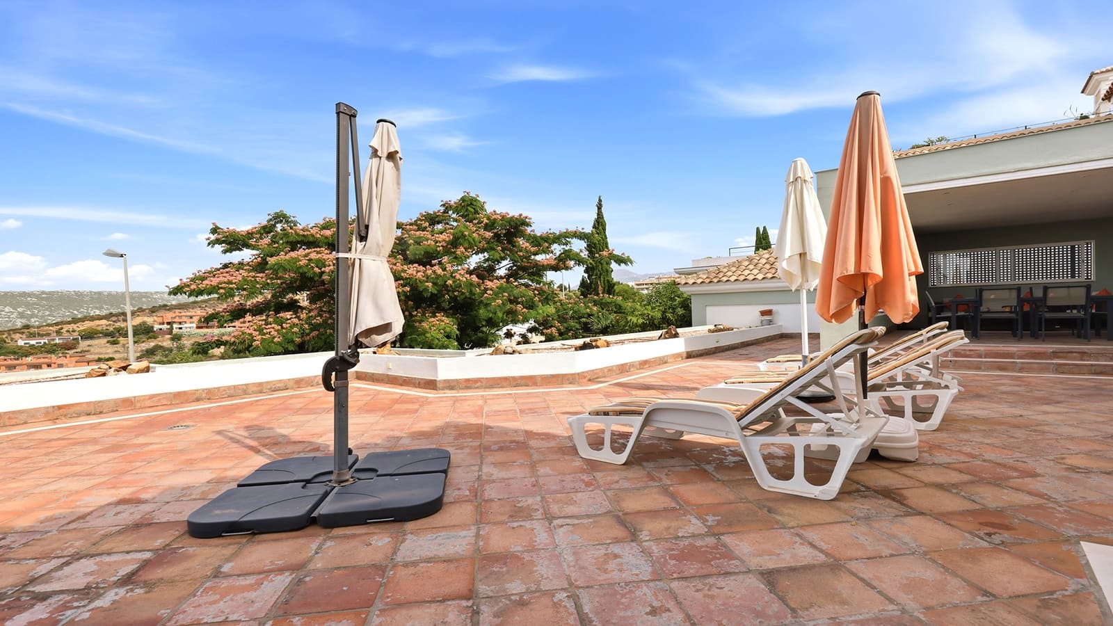 3 bedroom Apartment for sale in Casares with pool garage - € 595,000 (Ref: 9927032)