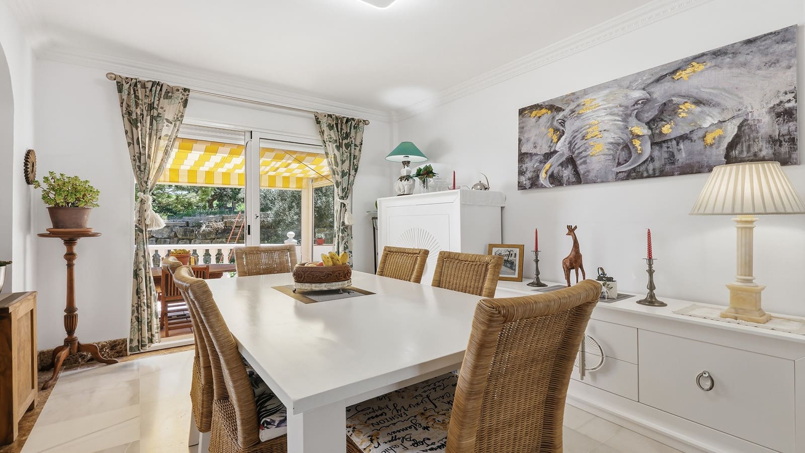 4 bedroom Semi-detached Villa for sale in Manilva with pool garage - € 420,000 (Ref: 9936054)