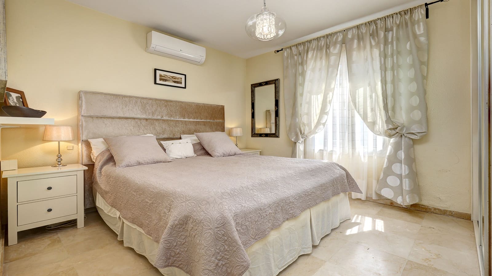 4 slaapkamer Villa te koop in Manilva met zwembad garage - € 650.000 (Ref: 9939603)