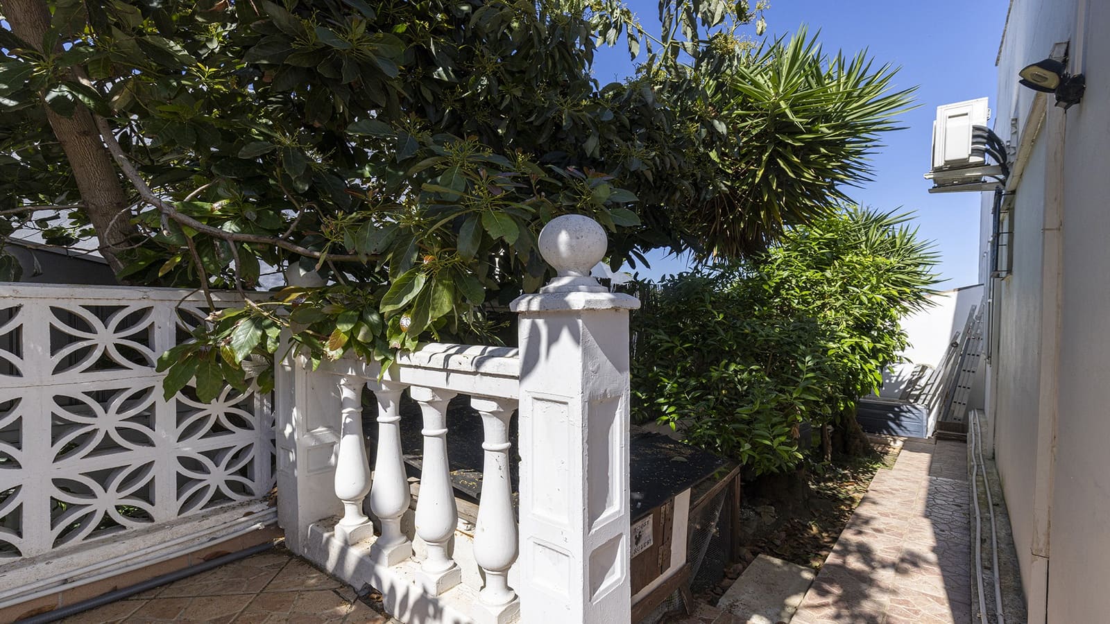 4 slaapkamer Villa te koop in Manilva met zwembad garage - € 650.000 (Ref: 9939603)