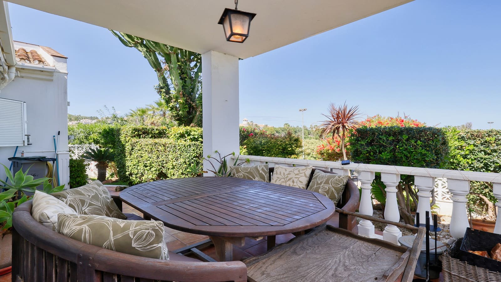 4 slaapkamer Villa te koop in Manilva met zwembad garage - € 650.000 (Ref: 9939603)