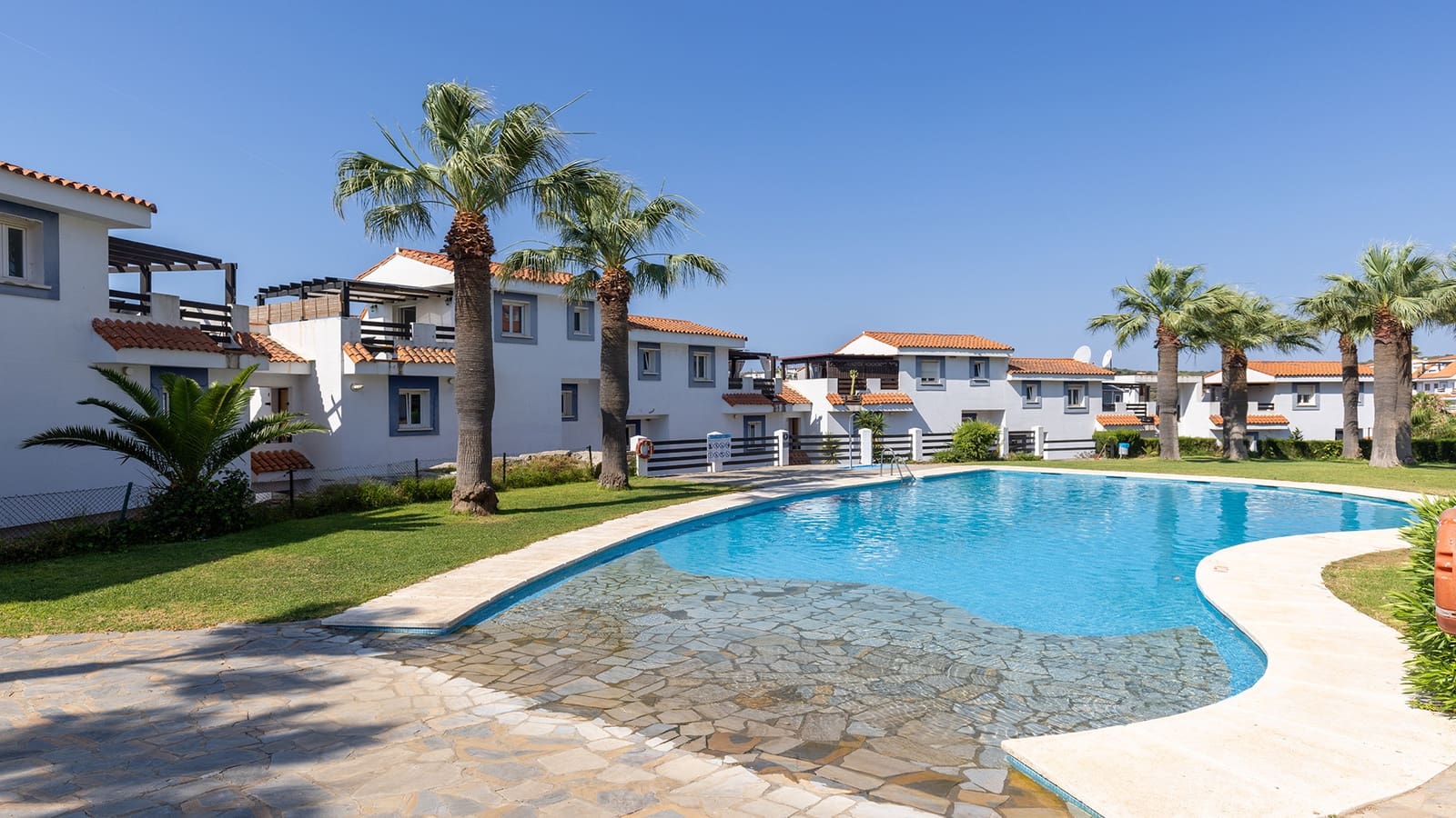 2 chambre Appartement à vendre à Manilva avec piscine - 280 000 € (Ref: 9947503)