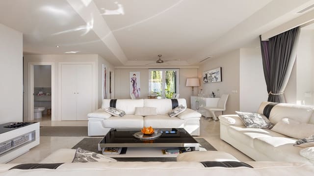 3 slaapkamer Penthouse te koop in Casares met zwembad garage - € 630.000 (Ref: 9953914)