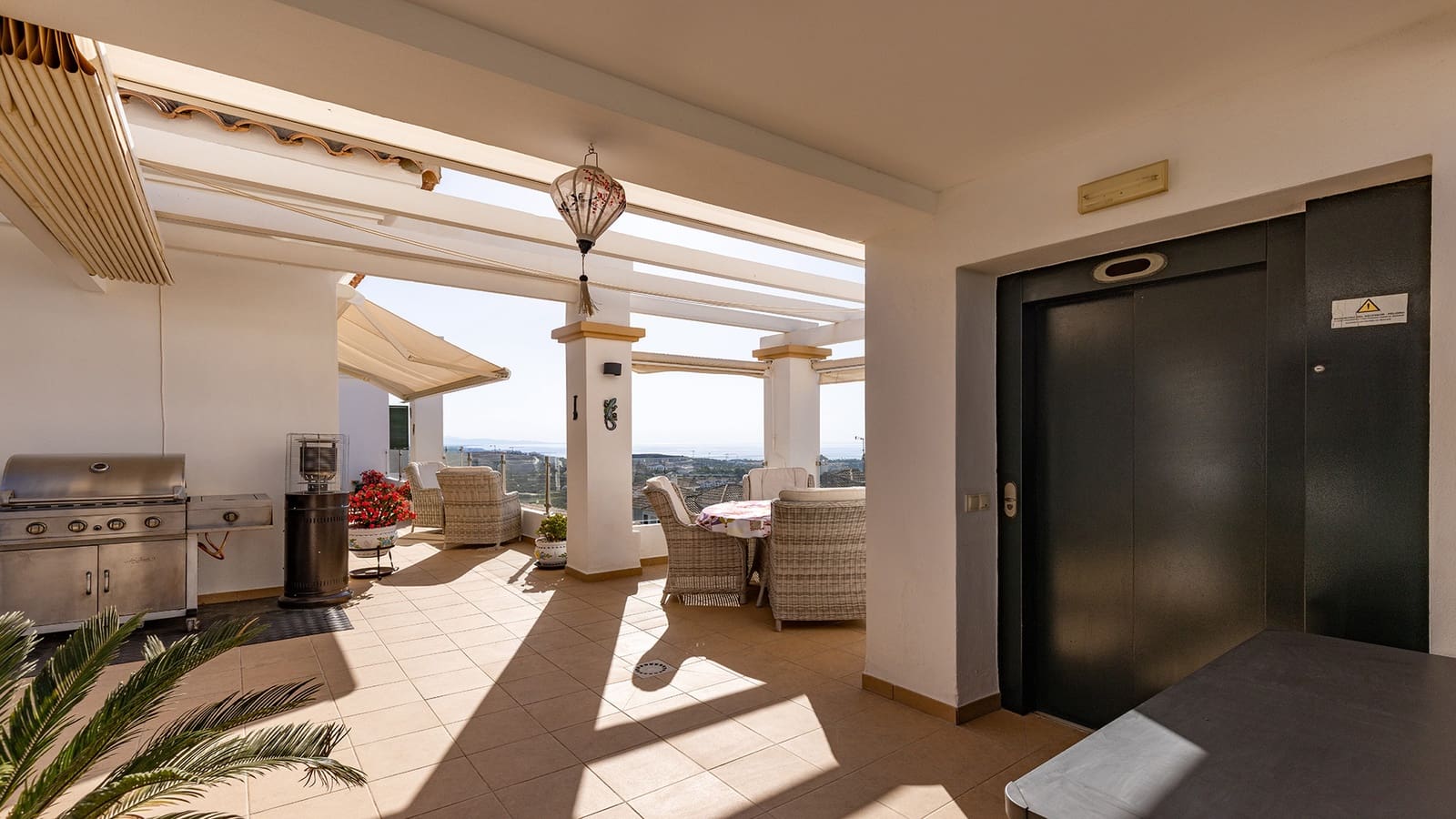 3 slaapkamer Penthouse te koop in Casares met zwembad garage - € 630.000 (Ref: 9953914)