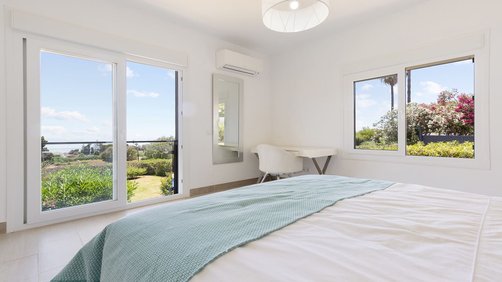 4 camera da letto Villa in vendita in Manilva con piscina garage - 1.100.000 € (Rif: 9954878)